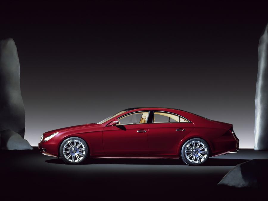  Mercedes-Benz Vision CLS-Class Concept 2003 года  (фото 26 из 37)